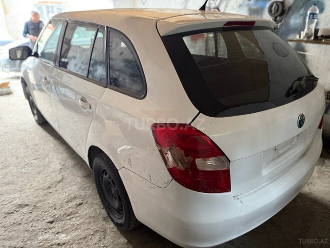 Skoda Fabia 2013, 250,000 km - 1.2 l - Bakı