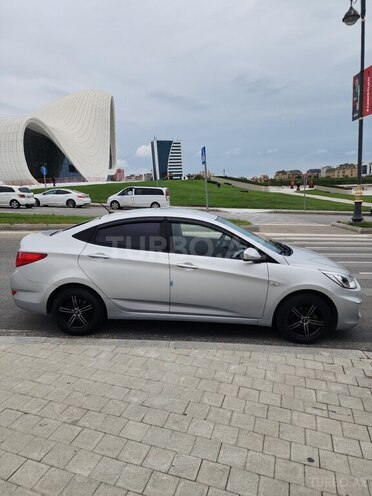 Hyundai Accent 2015, 136,900 km - 1.4 l - Bakı
