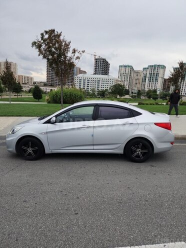 Hyundai Accent 2015, 136,900 km - 1.4 l - Bakı