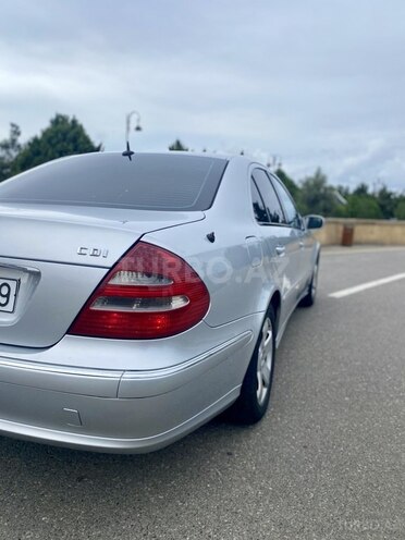 Mercedes E 220 2005, 383,000 km - 2.2 l - Bakı