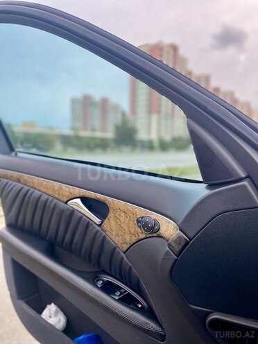 Mercedes E 220 2005, 383,000 km - 2.2 l - Bakı