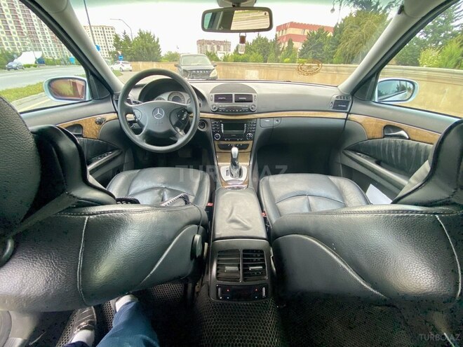 Mercedes E 220 2005, 383,000 km - 2.2 l - Bakı