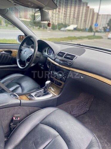 Mercedes E 220 2005, 383,000 km - 2.2 l - Bakı