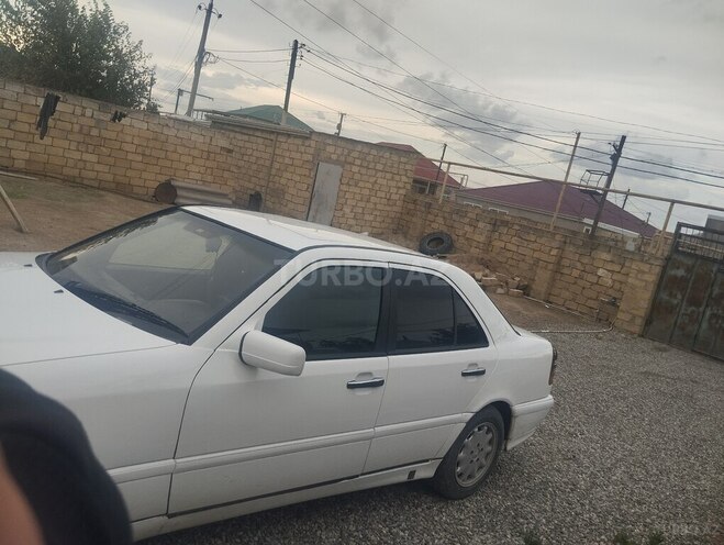 Mercedes C 200 1995, 228,000 km - 2.0 л - Bakı
