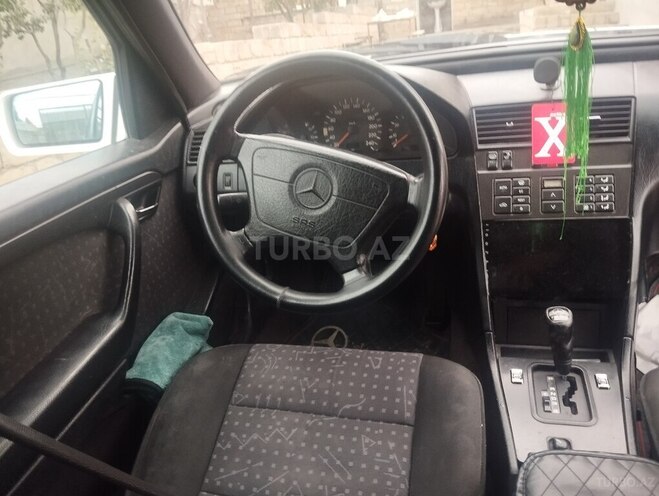 Mercedes C 200 1995, 228,000 km - 2.0 л - Bakı