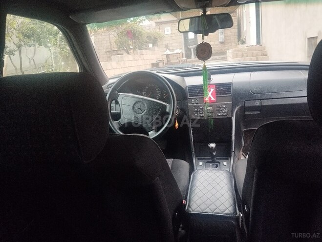 Mercedes C 200 1995, 228,000 km - 2.0 л - Bakı