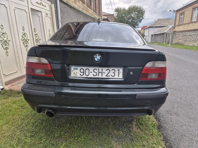 BMW 520 1998, 420,000 km - 2.0 l - Zaqatala