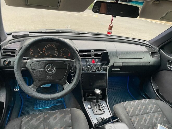 Mercedes C 240 1998, 320,000 km - 2.4 л - Goranboy