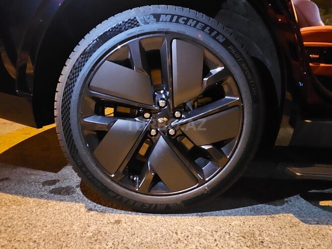 Li Auto L9 2025, 0 km - 1.5 l - Bakı