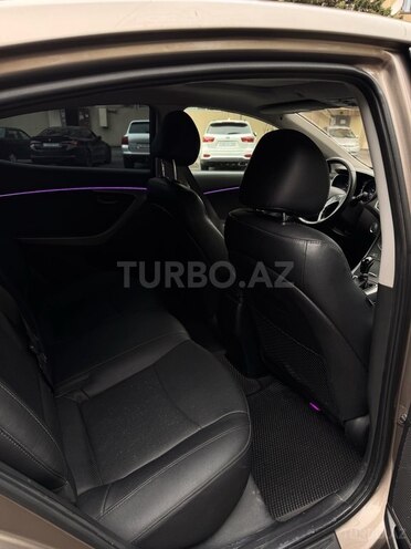 Hyundai Elantra 2015, 271,786 km - 1.8 l - Bakı