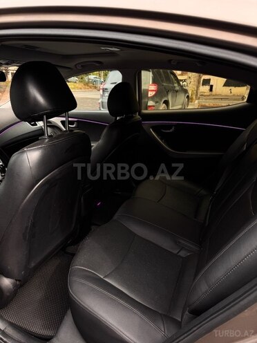 Hyundai Elantra 2015, 271,786 km - 1.8 l - Bakı