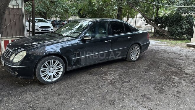 Mercedes E 320 2003, 285,000 km - 3.2 l - Bakı
