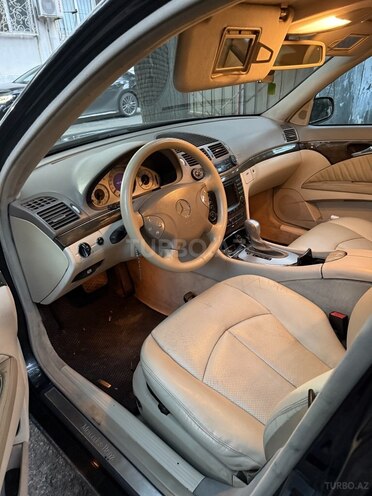 Mercedes E 320 2003, 285,000 km - 3.2 l - Bakı