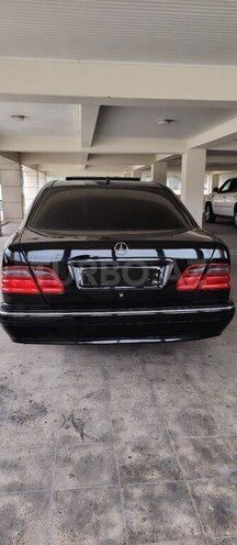 Mercedes E 240 2000, 385,000 km - 2.4 l - Bakı