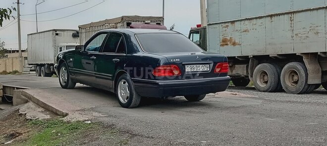 Mercedes E 240 1998, 400,000 km - 2.4 l - Bərdə