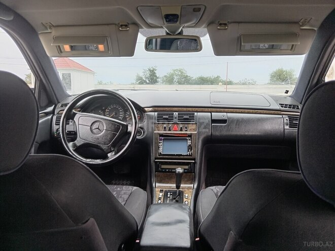Mercedes E 240 1998, 400,000 km - 2.4 l - Bərdə