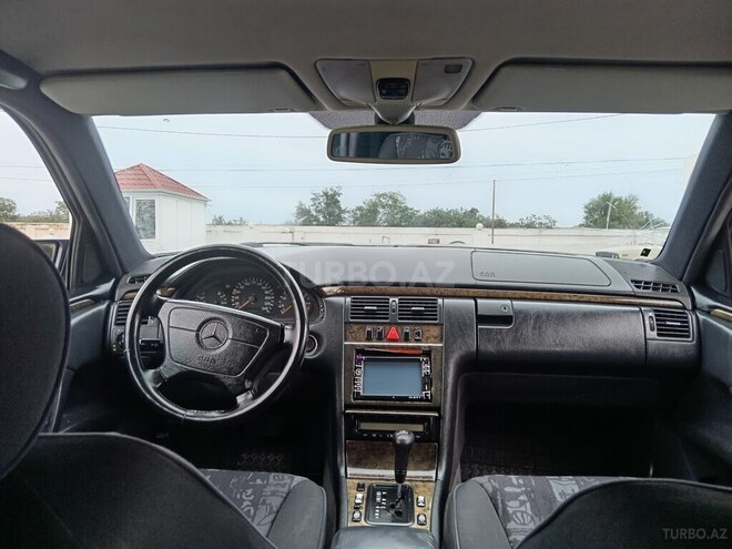 Mercedes E 240 1998, 400,000 km - 2.4 l - Bərdə