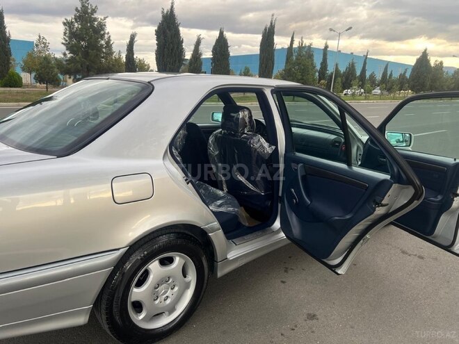 Mercedes C 180 2000, 300,000 km - 1.8 l - Gəncə