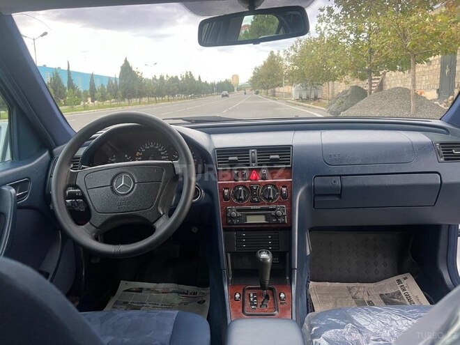 Mercedes C 180 2000, 300,000 km - 1.8 l - Gəncə