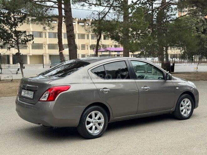 Nissan Sunny 2014, 215,123 km - 1.5 л - Sumqayıt