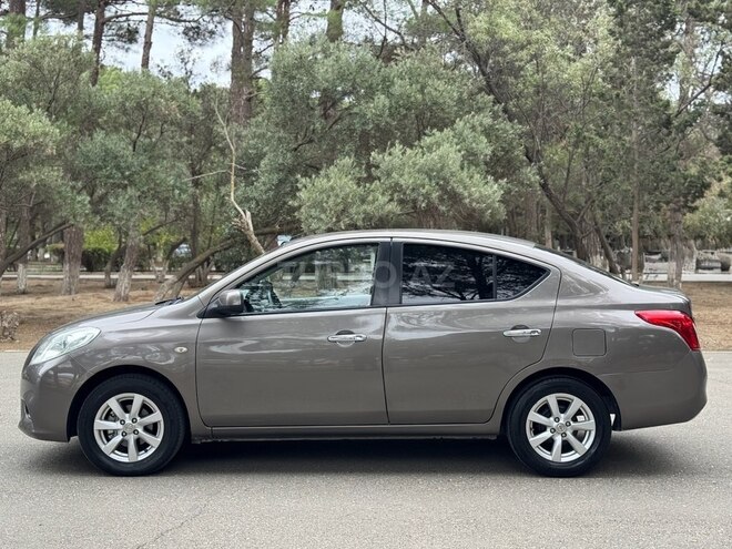 Nissan Sunny 2014, 215,123 km - 1.5 л - Sumqayıt
