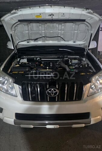 Toyota Land Cruiser Prado 2012, 270,000 km - 3.0 л - Bakı