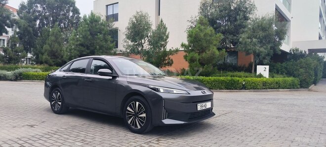 Changan Qiyuan A05 2025, 5,500 km - 1.5 л - Bakı