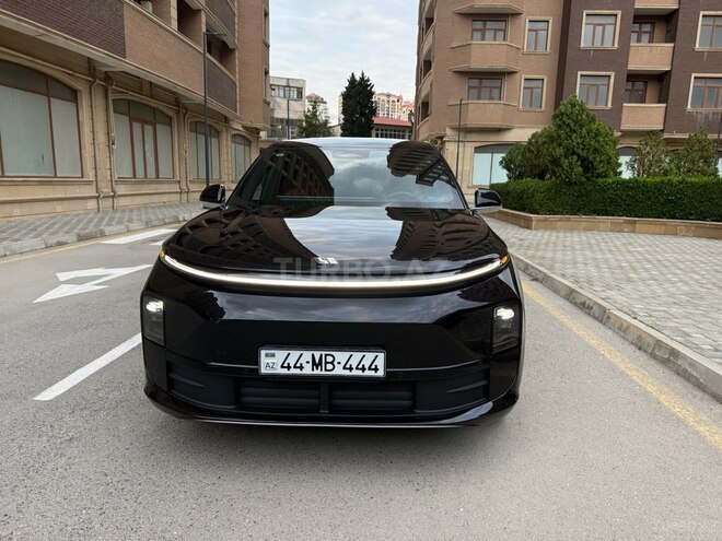 Li Auto  2025, 5,000 km - 1.5 л - Bakı