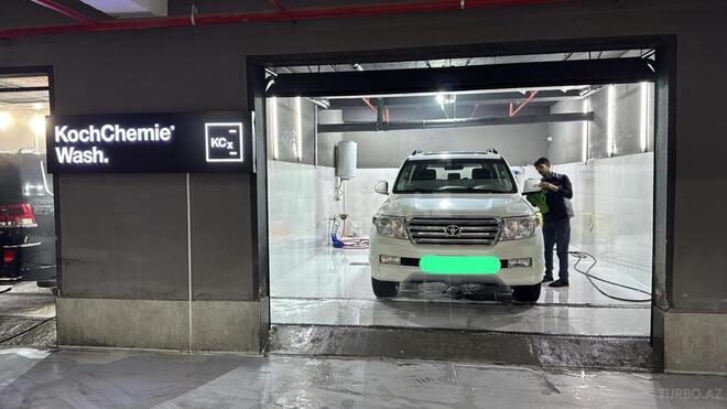 Toyota Land Cruiser-4