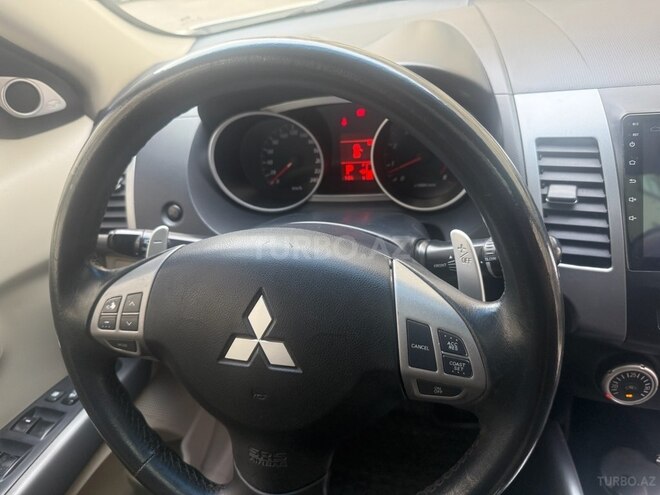 Mitsubishi Outlander 2010, 198,000 km - 3.0 l - Bakı