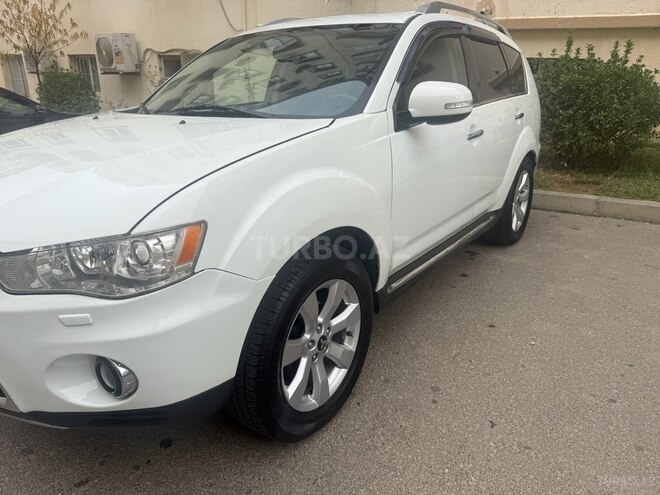 Mitsubishi Outlander 2010, 198,000 km - 3.0 l - Bakı