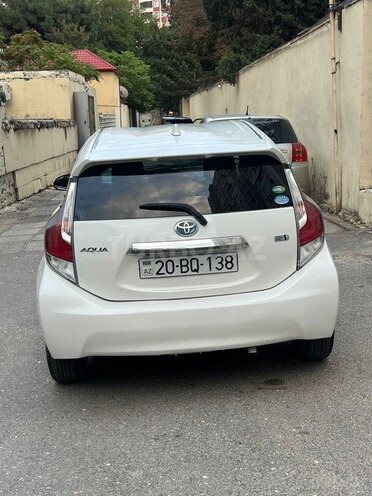 Toyota Aqua 2016, 180,000 km - 1.5 l - Bakı