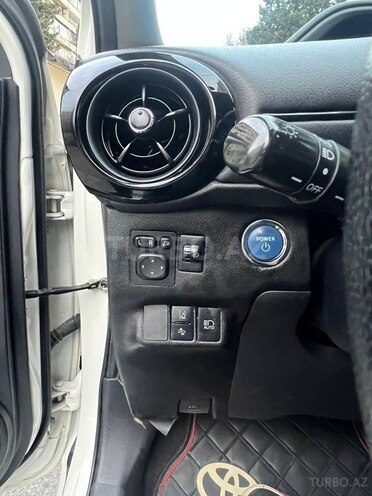 Toyota Aqua 2016, 180,000 km - 1.5 l - Bakı