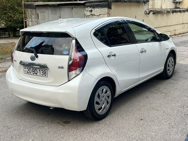 Toyota Aqua 2016, 180,000 km - 1.5 l - Bakı