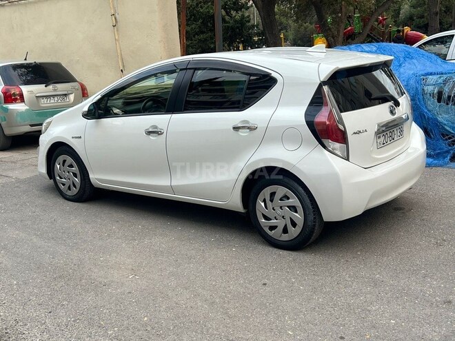 Toyota Aqua 2016, 180,000 km - 1.5 l - Bakı