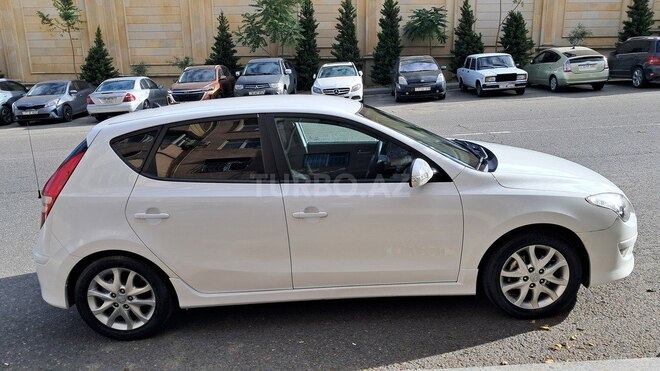 Hyundai i30 2010, 218,190 km - 1.4 l - Bakı