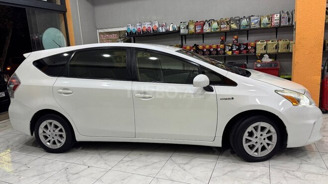 Toyota Prius V 2011, 246,000 km - 1.8 л - Bakı