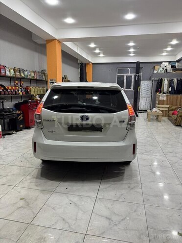 Toyota Prius V 2011, 246,000 km - 1.8 л - Bakı