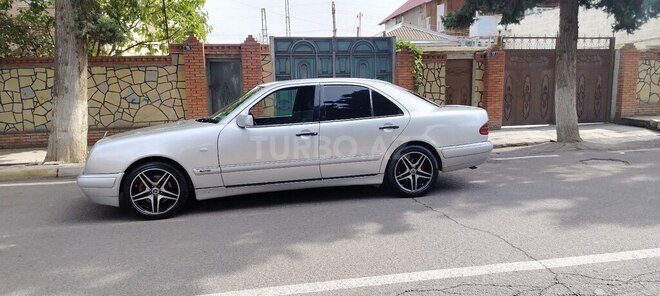 Mercedes E 320 1997, 352,134 km - 3.2 l - Ağstafa