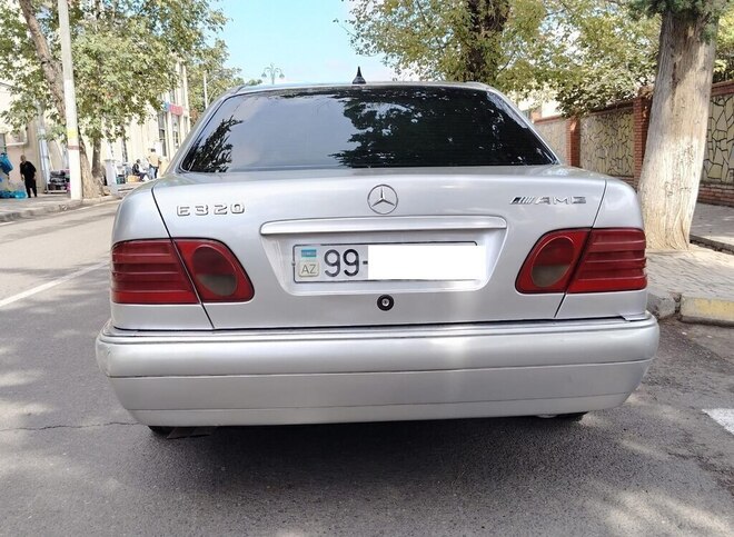 Mercedes E 320 1997, 352,134 km - 3.2 l - Ağstafa