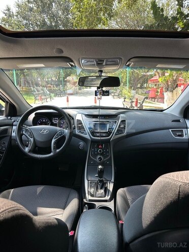 Hyundai Elantra 2015, 229,243 km - 1.8 l - Bakı
