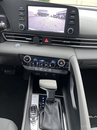 Hyundai Elantra 2020, 18,000 km - 2.0 л - Bakı