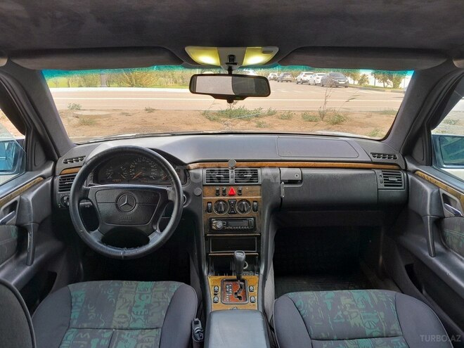 Mercedes E 230 1996, 365,214 km - 2.3 l - Sumqayıt