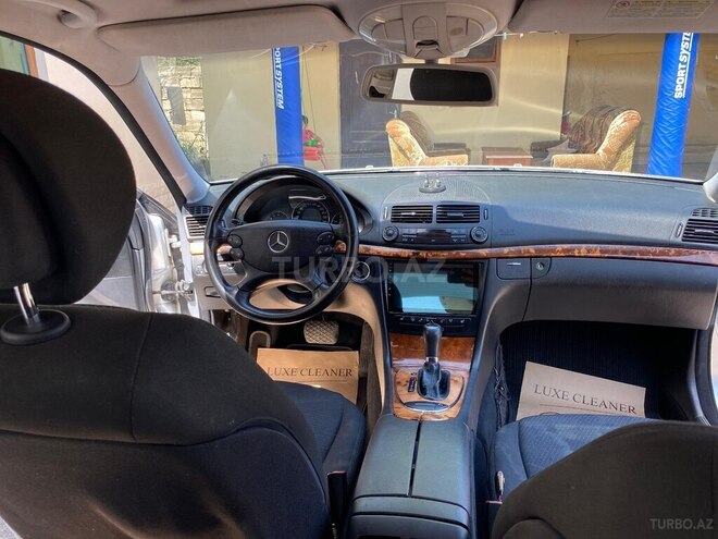 Mercedes E 220 2006, 295,000 km - 2.2 l - Astara
