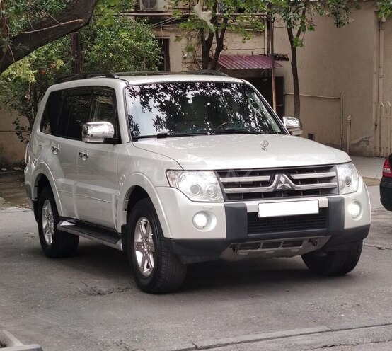 Mitsubishi Pajero 2008, 219,000 km - 3.0 l - Bakı