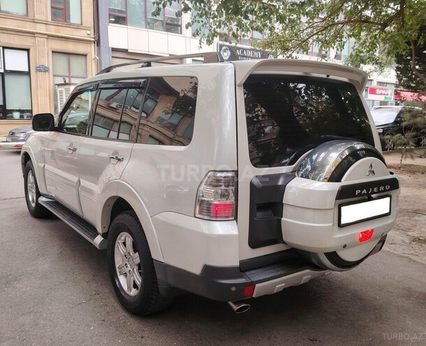 Mitsubishi Pajero 2008, 219,000 km - 3.0 l - Bakı