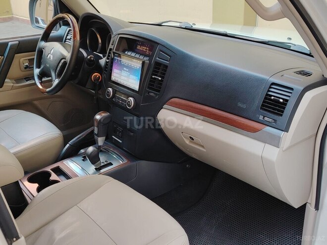 Mitsubishi Pajero 2008, 219,000 km - 3.0 l - Bakı