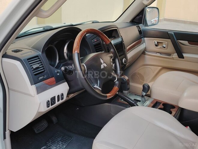 Mitsubishi Pajero 2008, 219,000 km - 3.0 l - Bakı