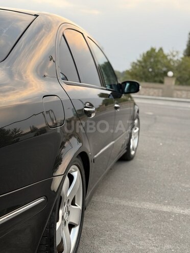 Mercedes E 240 2002, 345,000 km - 2.6 l - Qazax