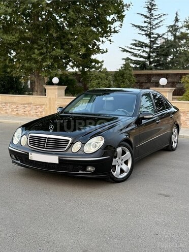 Mercedes E 240 2002, 345,000 km - 2.6 l - Qazax